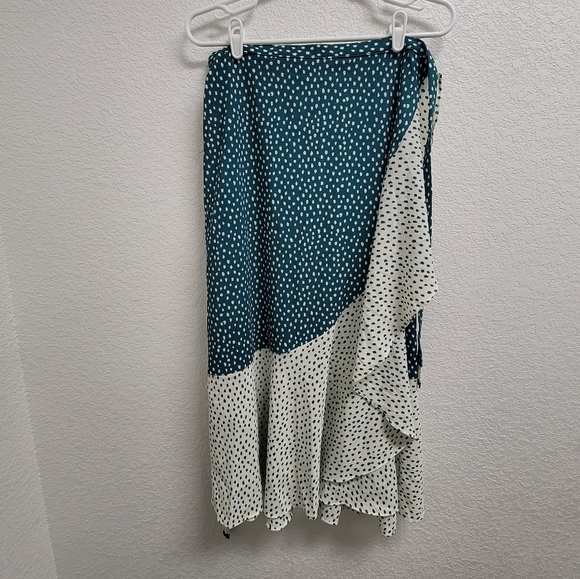 BCBGeneration Polka Dot Frill Wrap Skirt Size Medium - Picture 4 of 11
